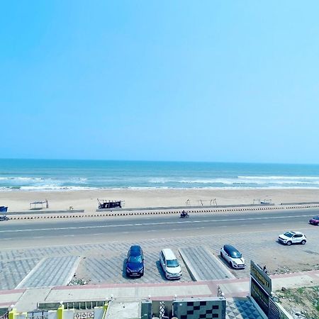 A Luxury Hotel - T - B - Suite Near Sea Beach And Temple - Fully Air Conditioned Hotel At Prime Location - Beach Front And Near Temple - Hygiene & Spacious Room - With Wifi- Restaurant- Lift- And- Parking - Best Hotel In Puri Exterior photo